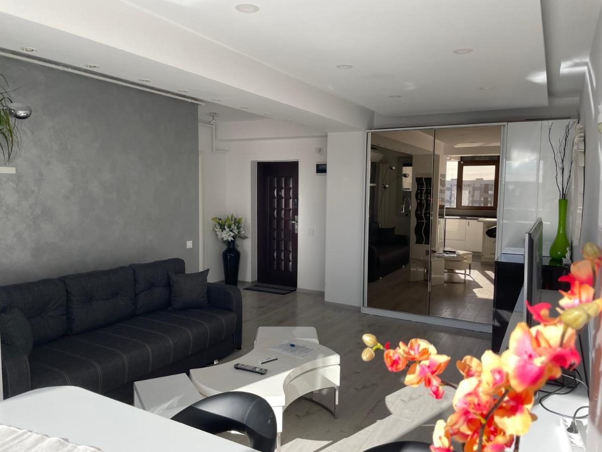 Luxury Two Room Apartment Residence Militari M3 Бухарест Екстер'єр фото