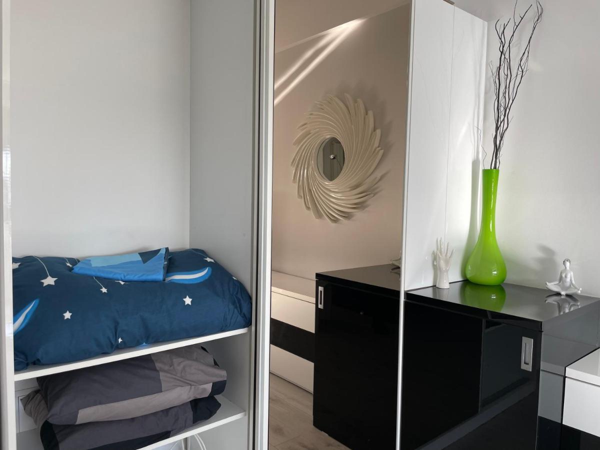 Luxury Two Room Apartment Residence Militari M3 Бухарест Екстер'єр фото