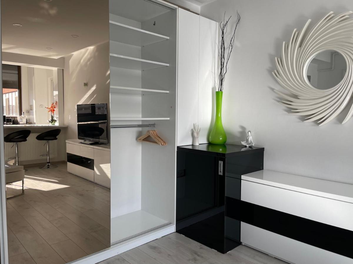 Luxury Two Room Apartment Residence Militari M3 Бухарест Екстер'єр фото